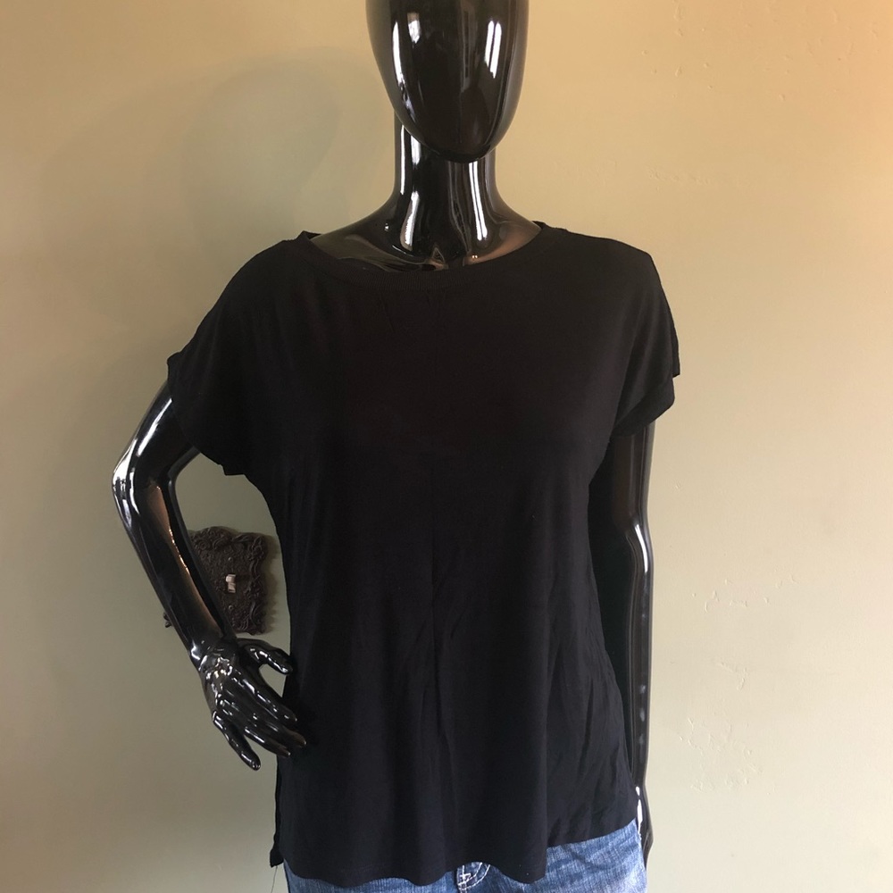 Black comfort tee